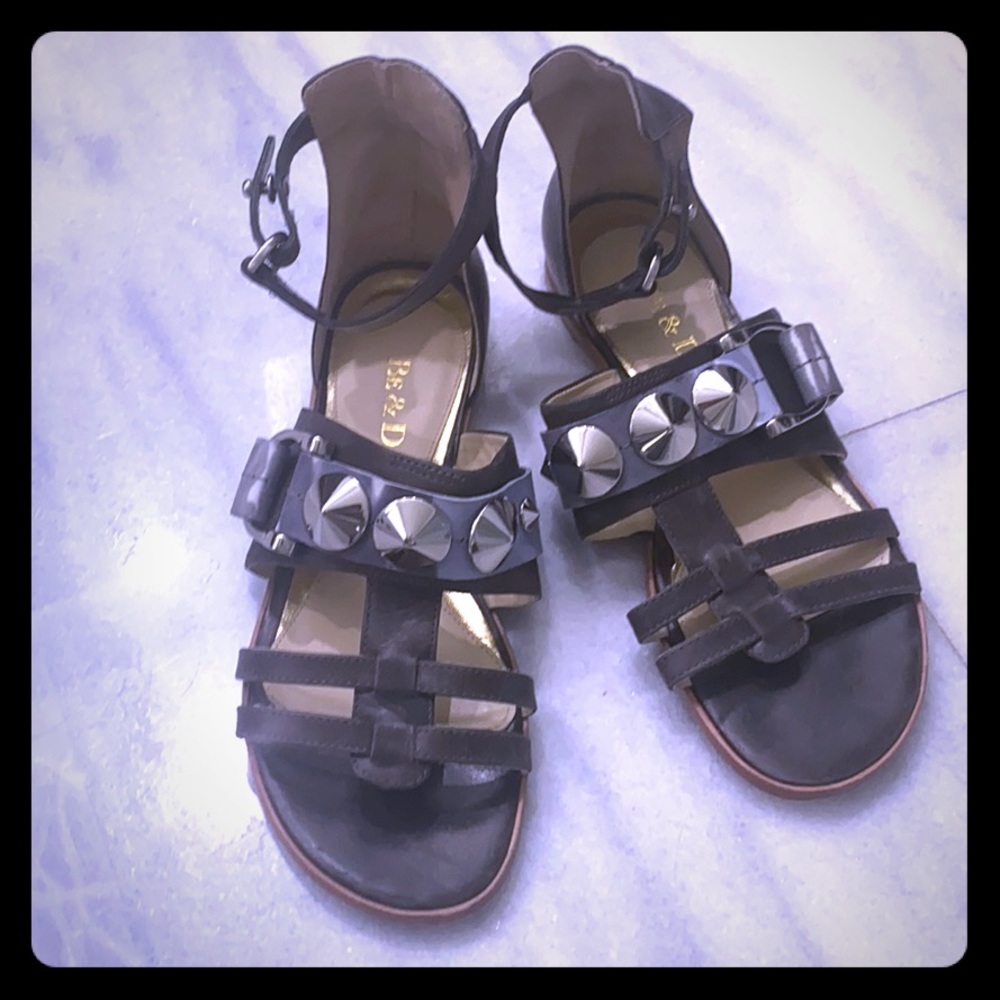 BE & D Gladiator sandals
